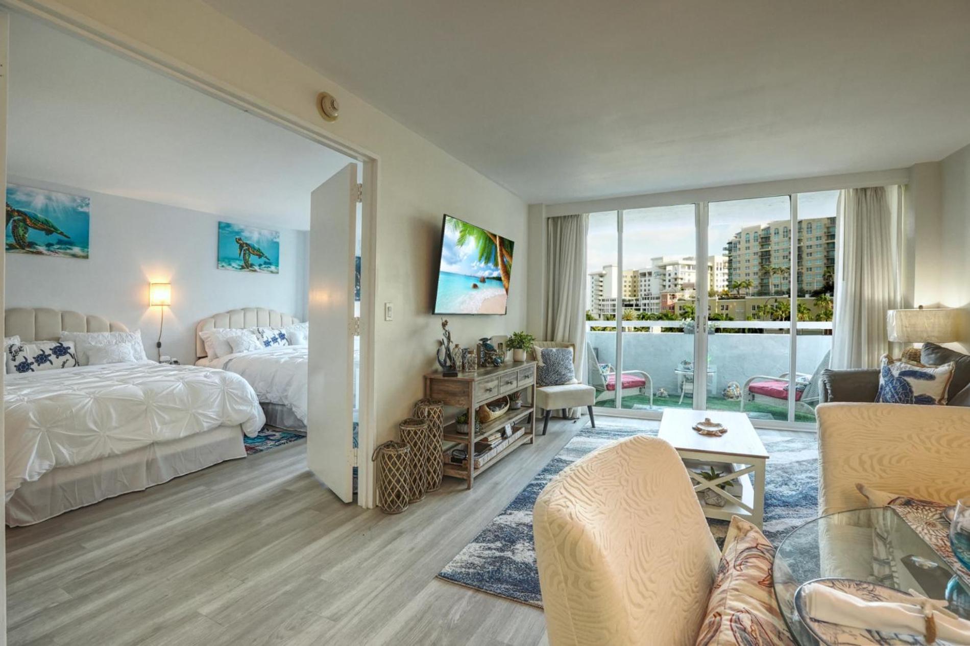 Galleryone Doubletree Hilton Gc Turtle Cove Fort Lauderdale Exterior photo